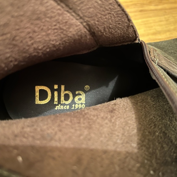 Grey-greenish ankle boots with heels and buckle - Picture 2 of 4